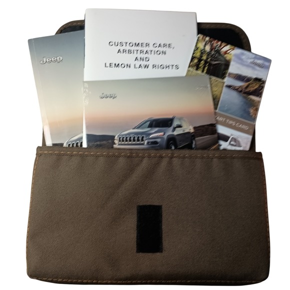 Jeep Cherokee Owners Manual Guide Booklets Set with Case 2016 Uconnect SKUH149 - Picture 1 of 5